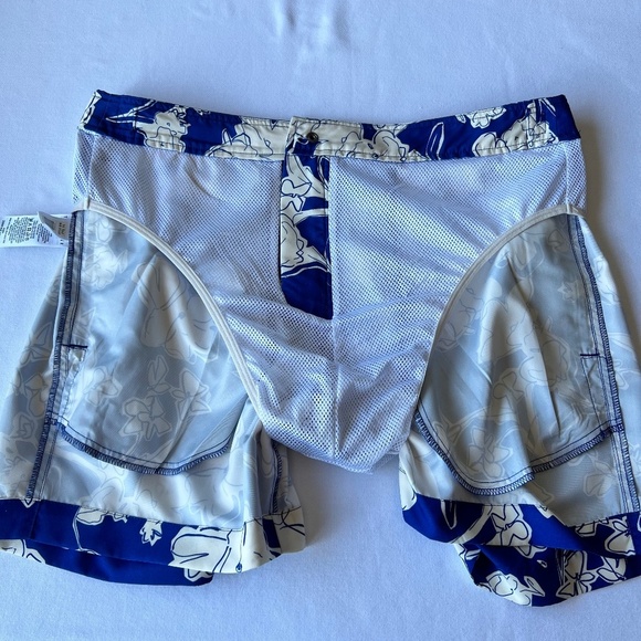 Ted Baker Haynee Floral Swim Trunks with adjustable waistband - Picture 13 of 14